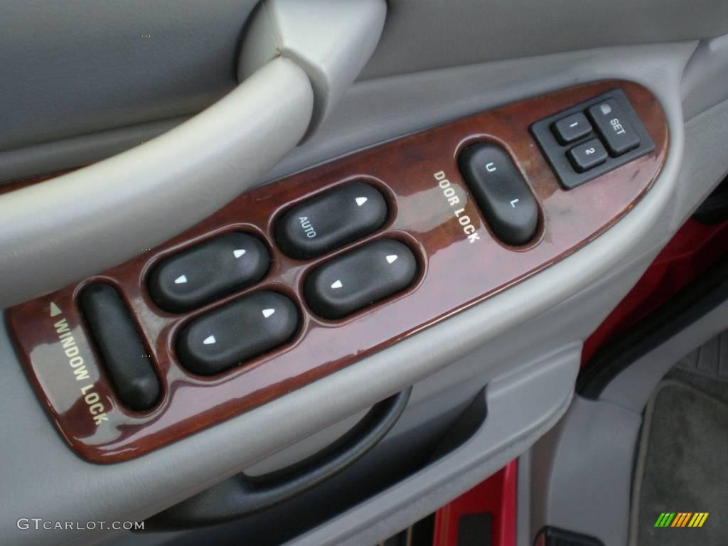 2001 Navigator 4x4 - Laser Red Metallic / Medium Graphite photo #33