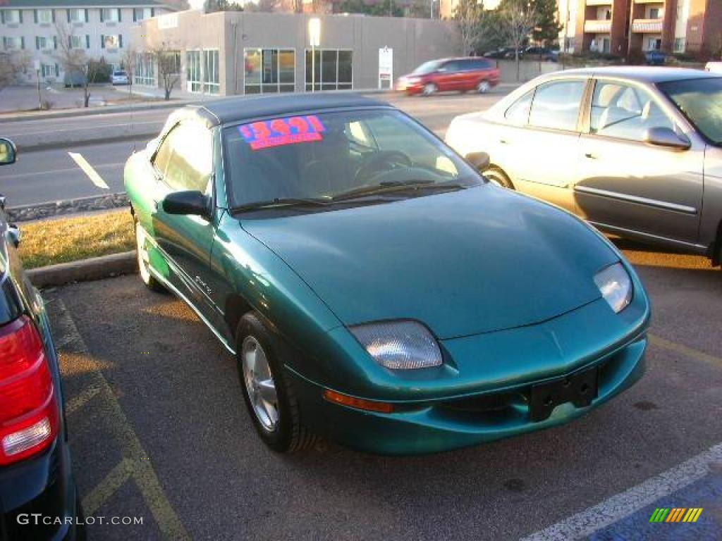 1998 Sunfire SE Convertible - Medium Sea Green Metallic / Taupe photo #1