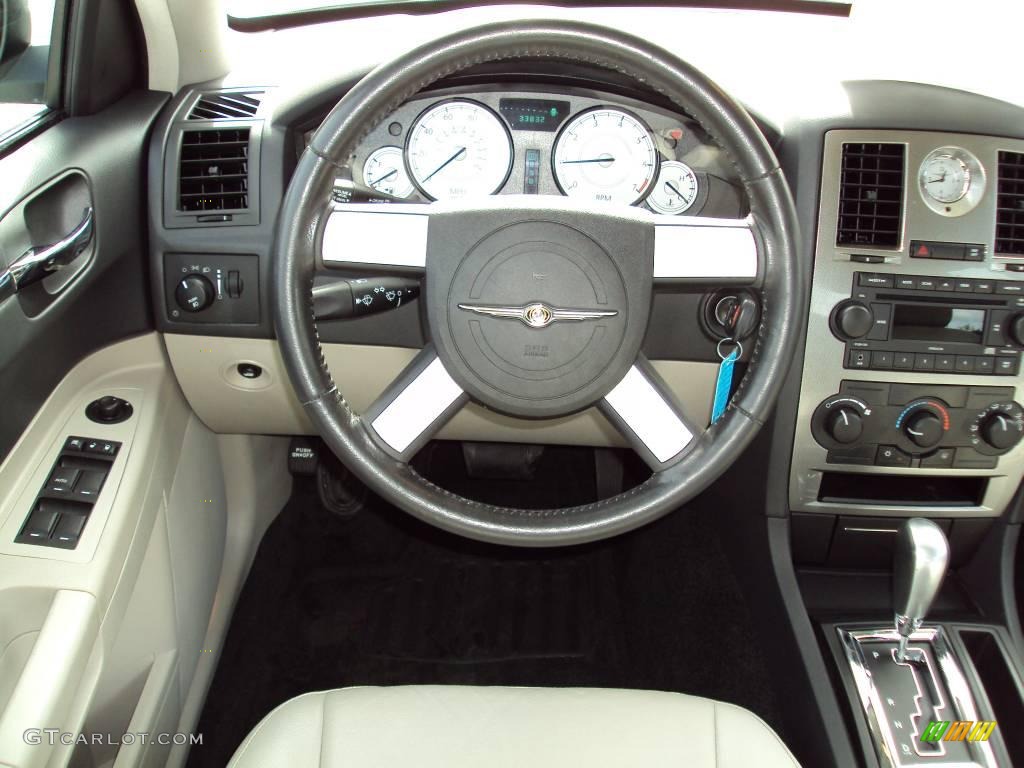 2007 300 Touring - Cool Vanilla / Dark Slate Gray/Light Graystone photo #6