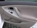 Super White - Camry LE Photo No. 18