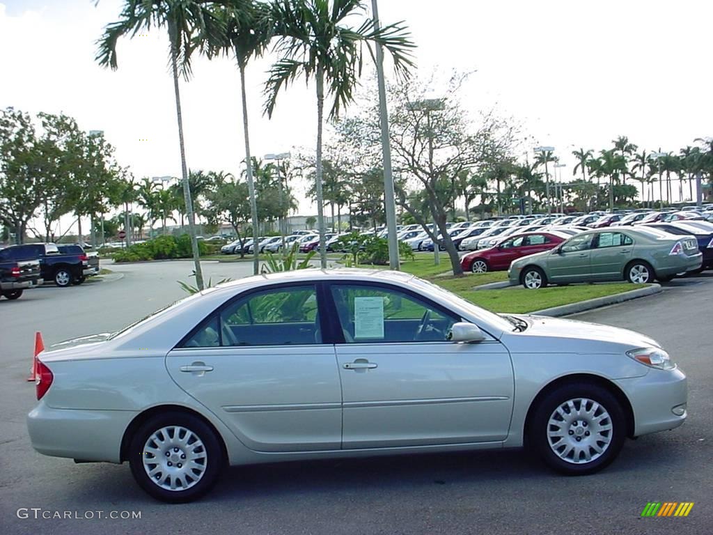 2003 Camry XLE - Lunar Mist Metallic / Stone photo #2