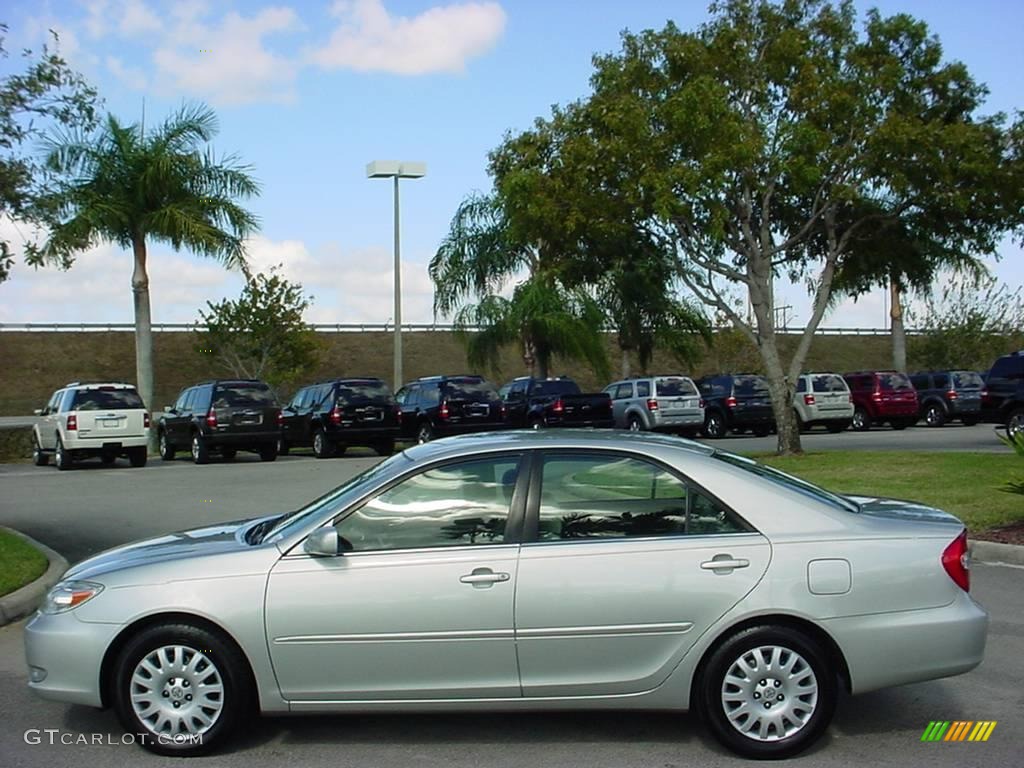 2003 Camry XLE - Lunar Mist Metallic / Stone photo #6