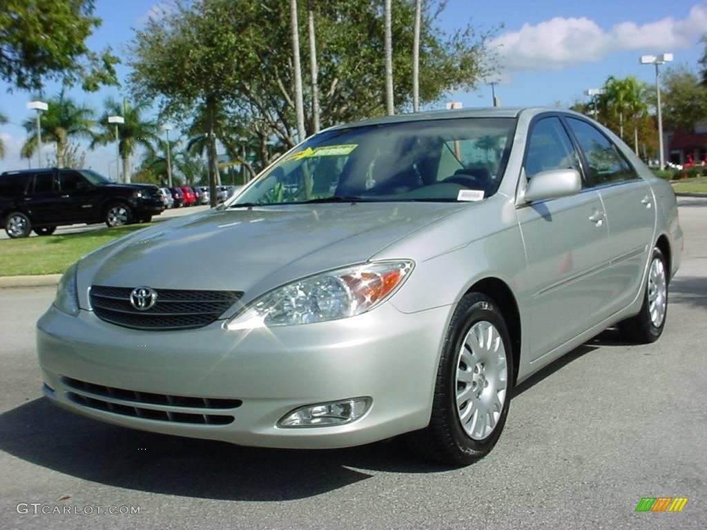 2003 Camry XLE - Lunar Mist Metallic / Stone photo #7