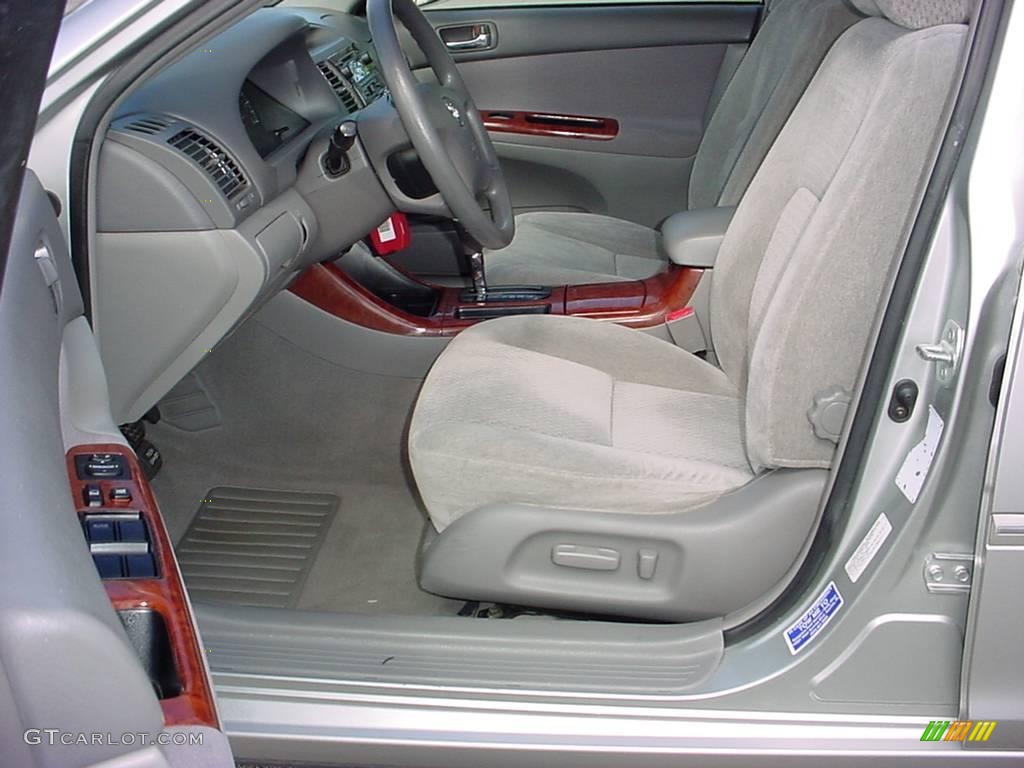 2003 Camry XLE - Lunar Mist Metallic / Stone photo #9