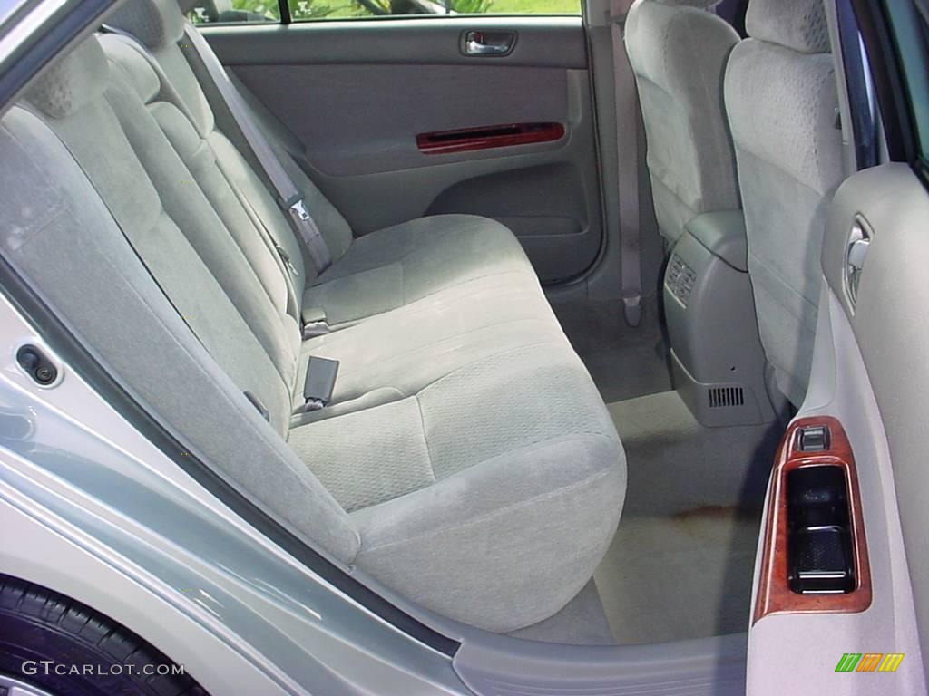2003 Camry XLE - Lunar Mist Metallic / Stone photo #11
