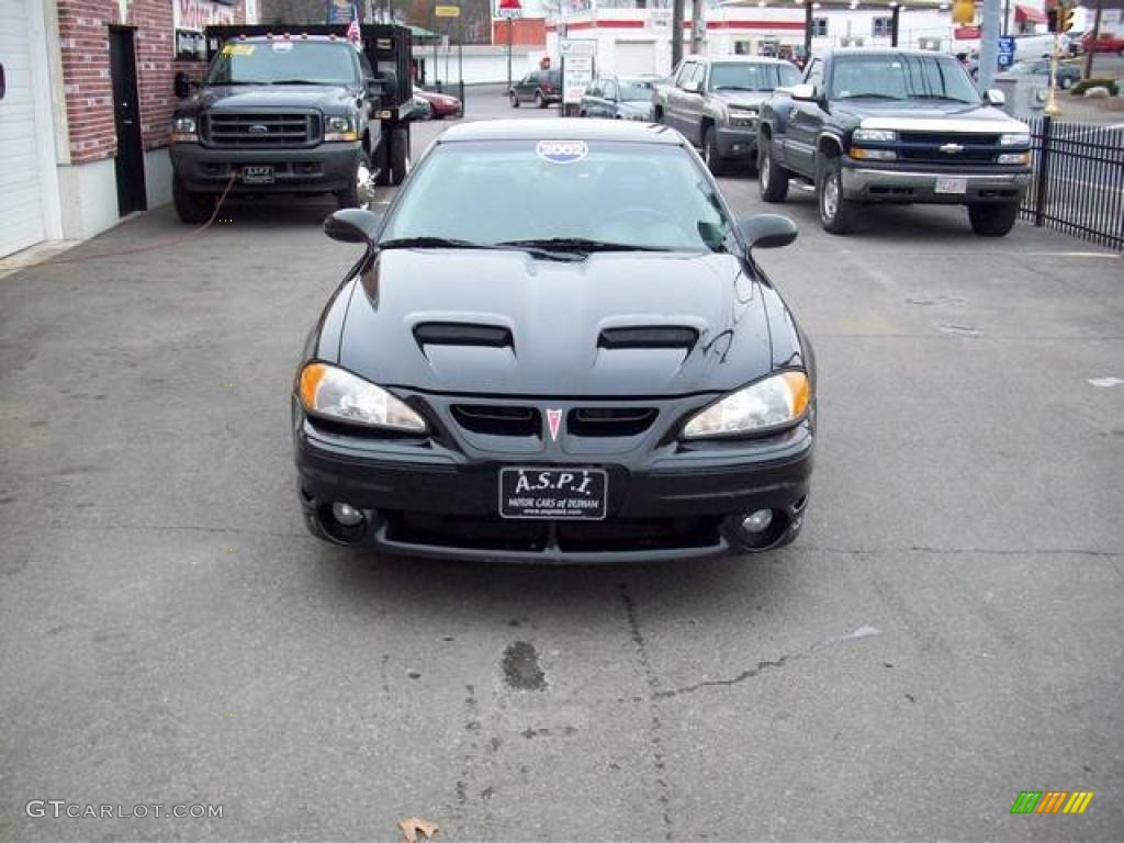 2002 Grand Am GT Sedan - Black / Dark Pewter photo #2