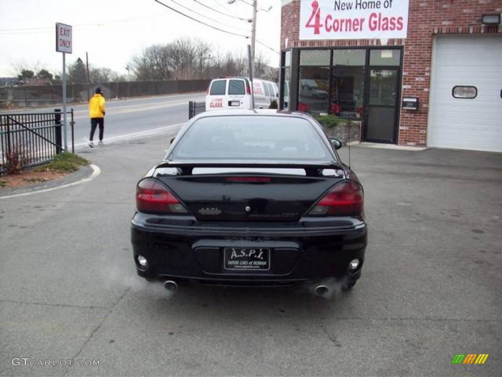 2002 Grand Am GT Sedan - Black / Dark Pewter photo #6