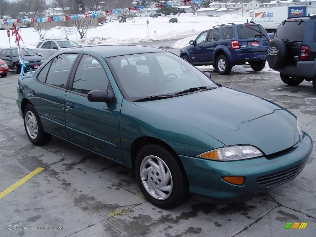 1997 Cavalier LS Sedan - Green Metallic / Graphite photo #2