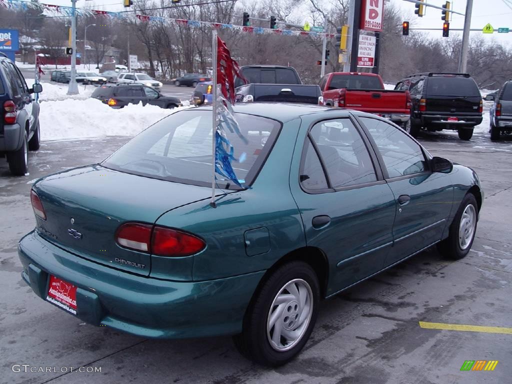 1997 Cavalier LS Sedan - Green Metallic / Graphite photo #4