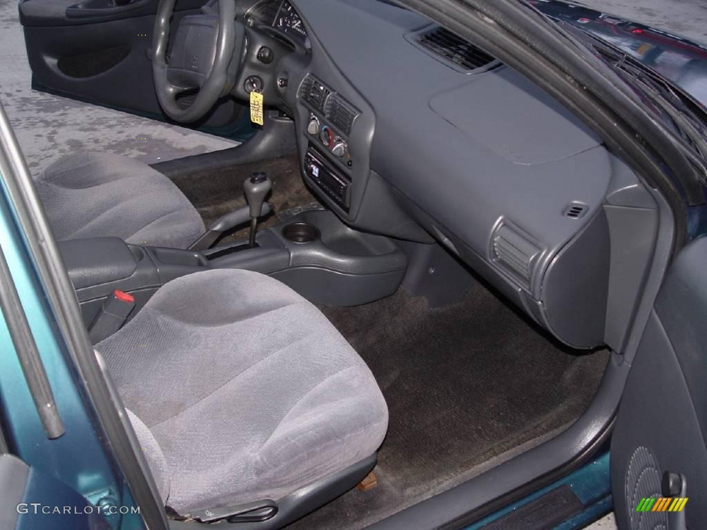 1997 Cavalier LS Sedan - Green Metallic / Graphite photo #15