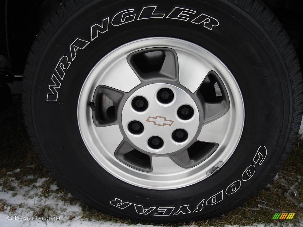 2003 Suburban 1500 LT - Redfire Metallic / Gray/Dark Charcoal photo #11