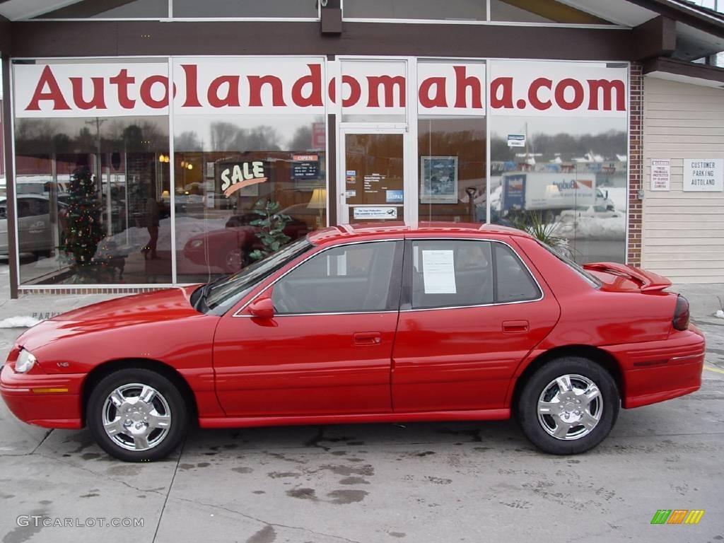 1996 Grand Am SE Sedan - Bright Red / Pewter photo #1