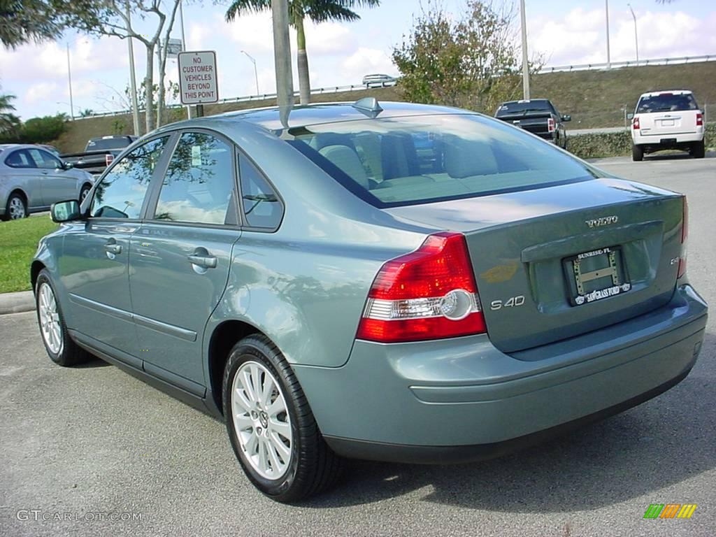 2005 S40 2.4i - Mistral Green Metallic / Taupe/Light Taupe photo #5