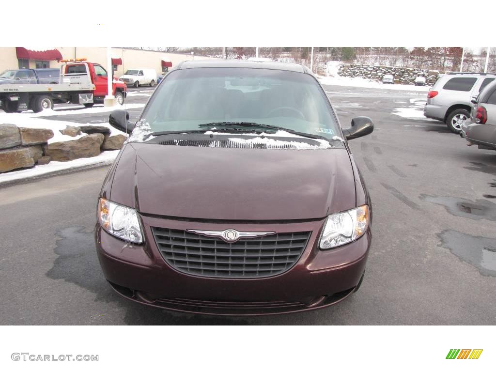 2004 Town & Country LX - Deep Molten Red Pearlcoat / Khaki photo #3