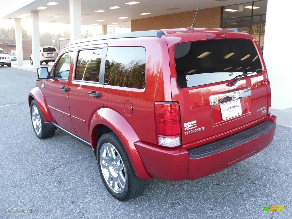 2009 Nitro SLT - Inferno Red Crystal Pearl / Dark Slate Gray photo #2