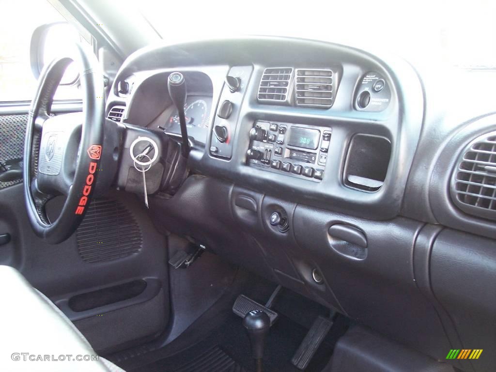 2000 Ram 1500 Sport Regular Cab - Forest Green Pearlcoat / Mist Gray photo #32