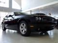 Brilliant Black Crystal Pearl - Challenger R/T Photo No. 5