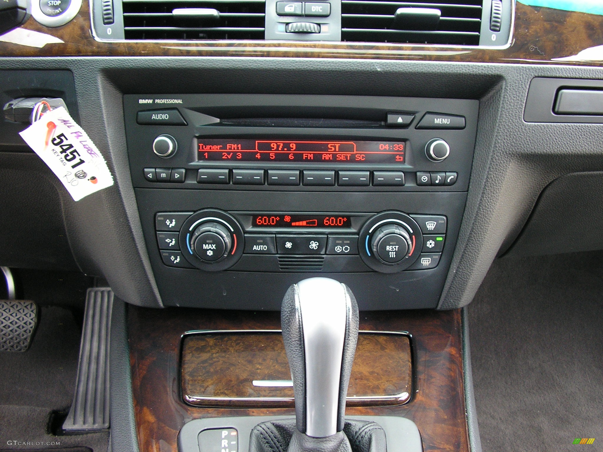 2006 3 Series 325xi Sedan - Jet Black / Black photo #15