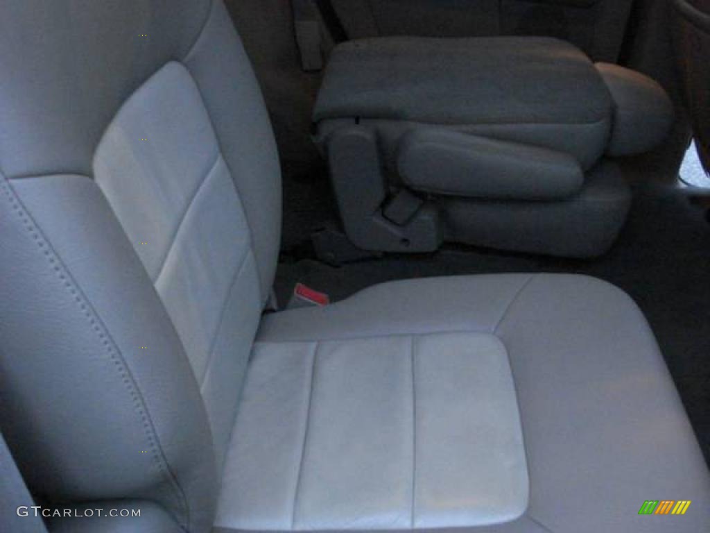 2003 Expedition Eddie Bauer 4x4 - Medium Wedgewood Blue Metallic / Medium Parchment photo #39