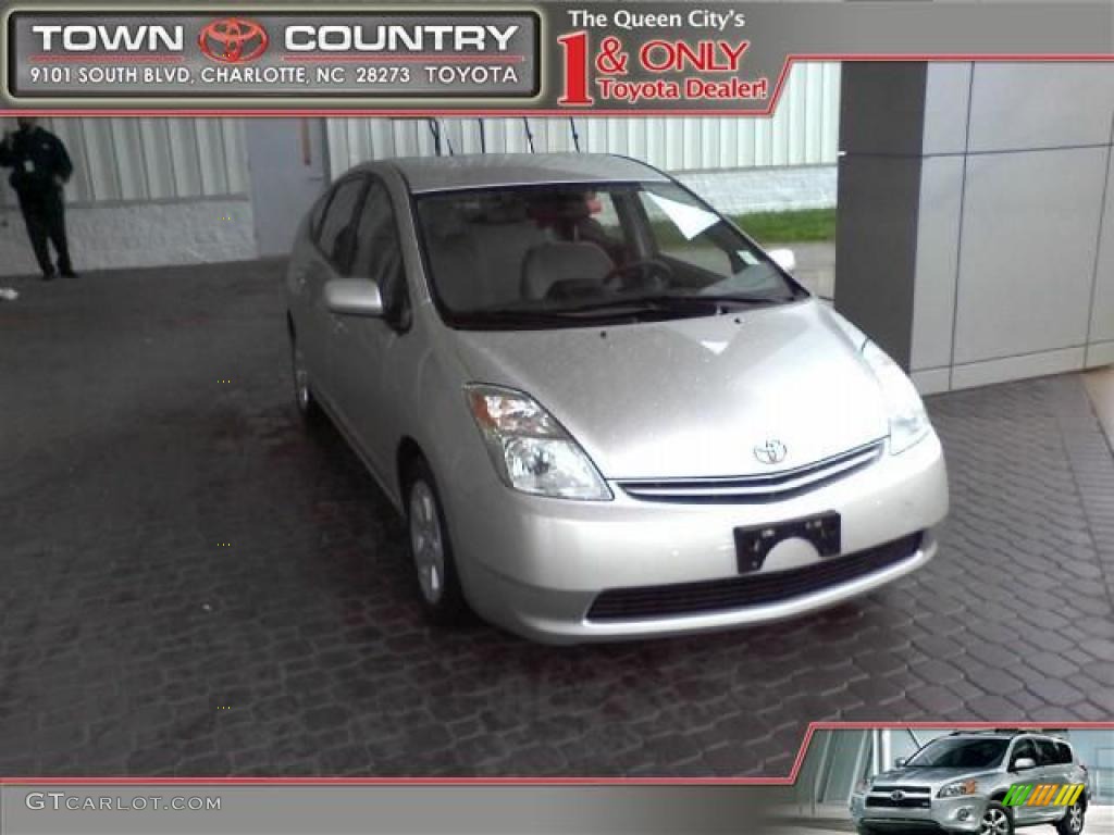 2005 Prius Hybrid - Millenium Silver Metallic / Gray/Burgundy photo #1