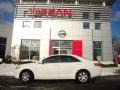 Super White - Camry LE Photo No. 6