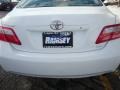 Super White - Camry LE Photo No. 19