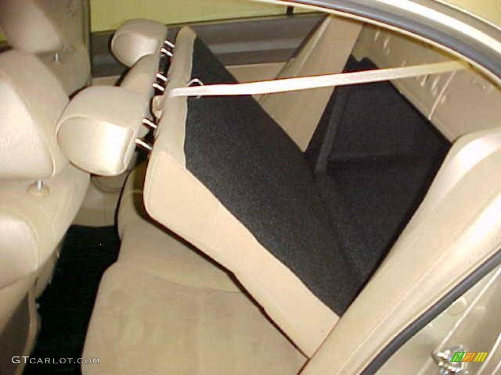 2007 Civic LX Sedan - Borrego Beige Metallic / Ivory photo #23