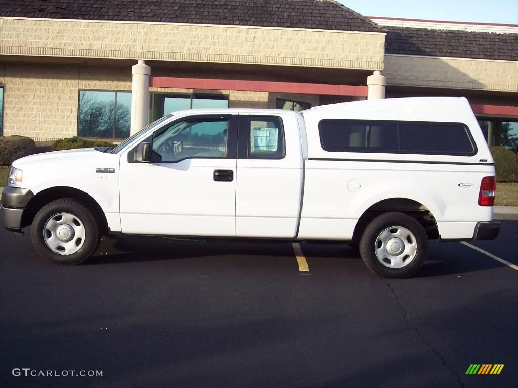 2006 F150 XL SuperCab - Oxford White / Medium Flint photo #3