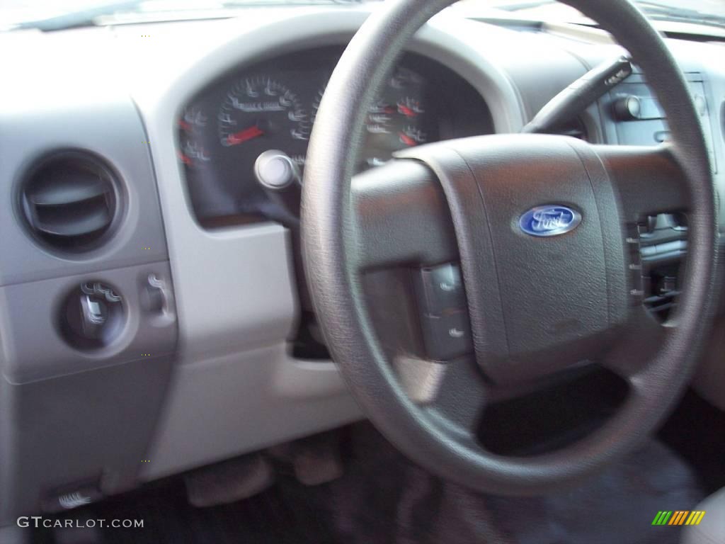 2006 F150 XL SuperCab - Oxford White / Medium Flint photo #23