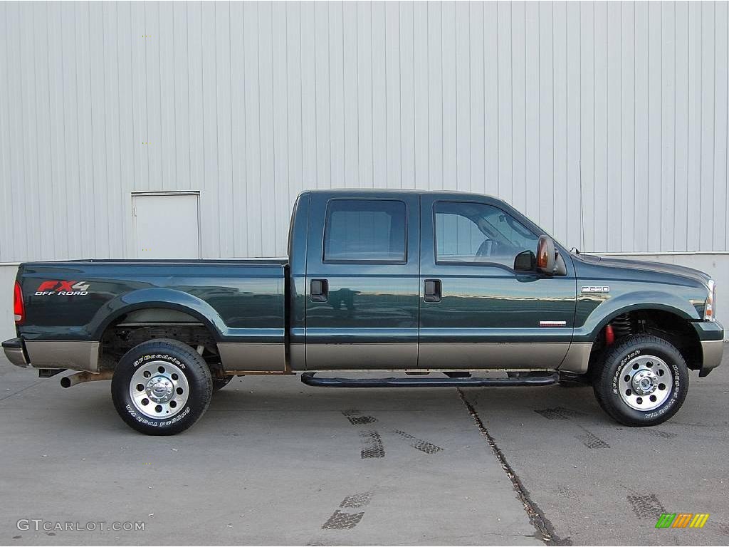 2006 F250 Super Duty XLT FX4 Crew Cab 4x4 - Dark Green Satin Metallic / Tan photo #5