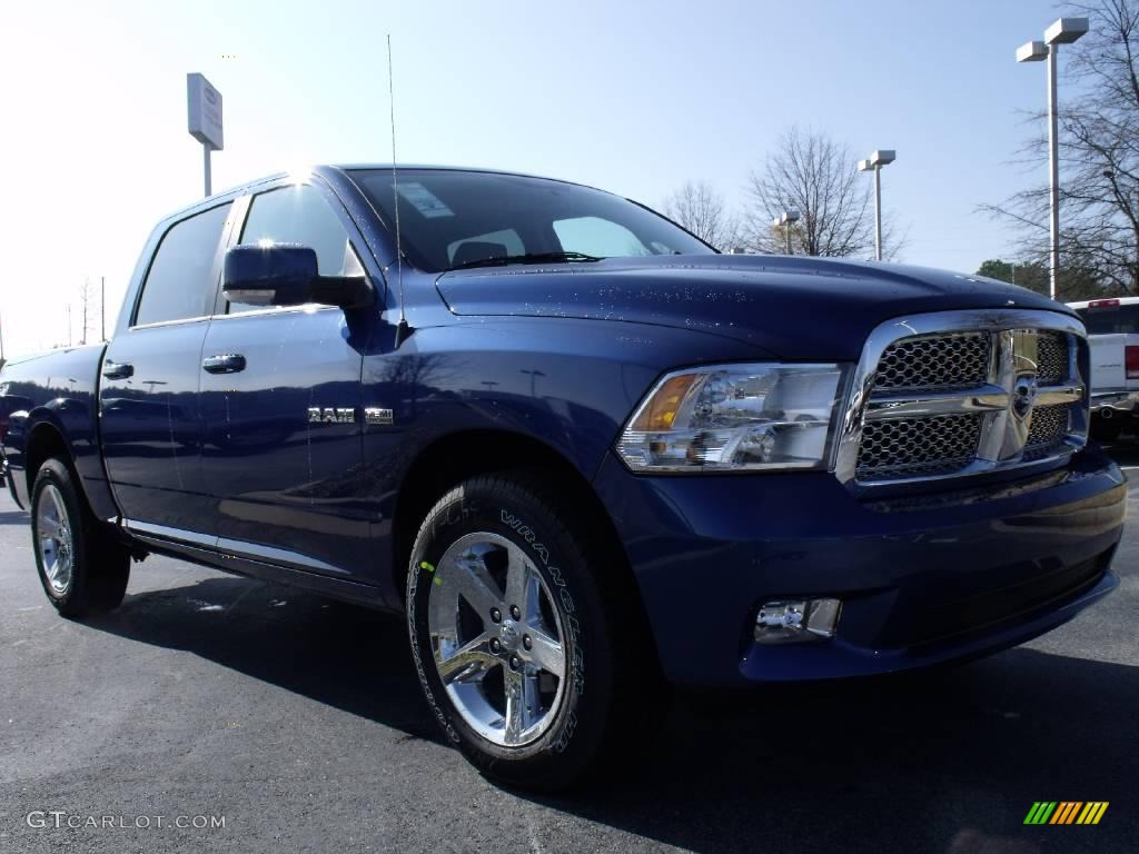 2010 Ram 1500 SLT Crew Cab - Deep Water Blue Pearl / Dark Slate Gray photo #4