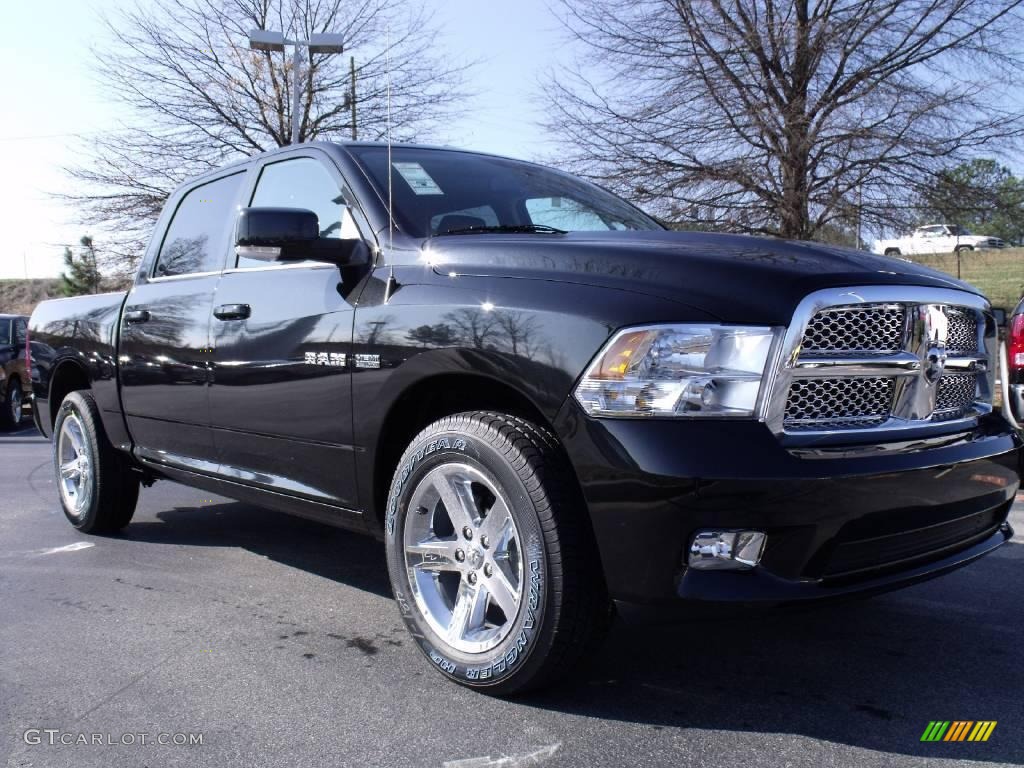 2010 Ram 1500 SLT Crew Cab - Brilliant Black Crystal Pearl / Dark Slate Gray photo #4