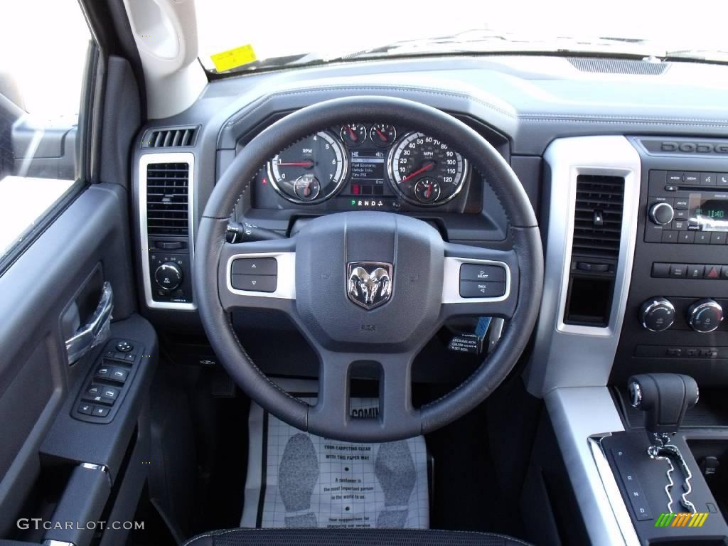 2010 Ram 1500 SLT Crew Cab - Brilliant Black Crystal Pearl / Dark Slate Gray photo #11