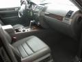 Black Uni - Touareg 2 VR6 Photo No. 13