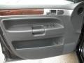 Black Uni - Touareg 2 VR6 Photo No. 16