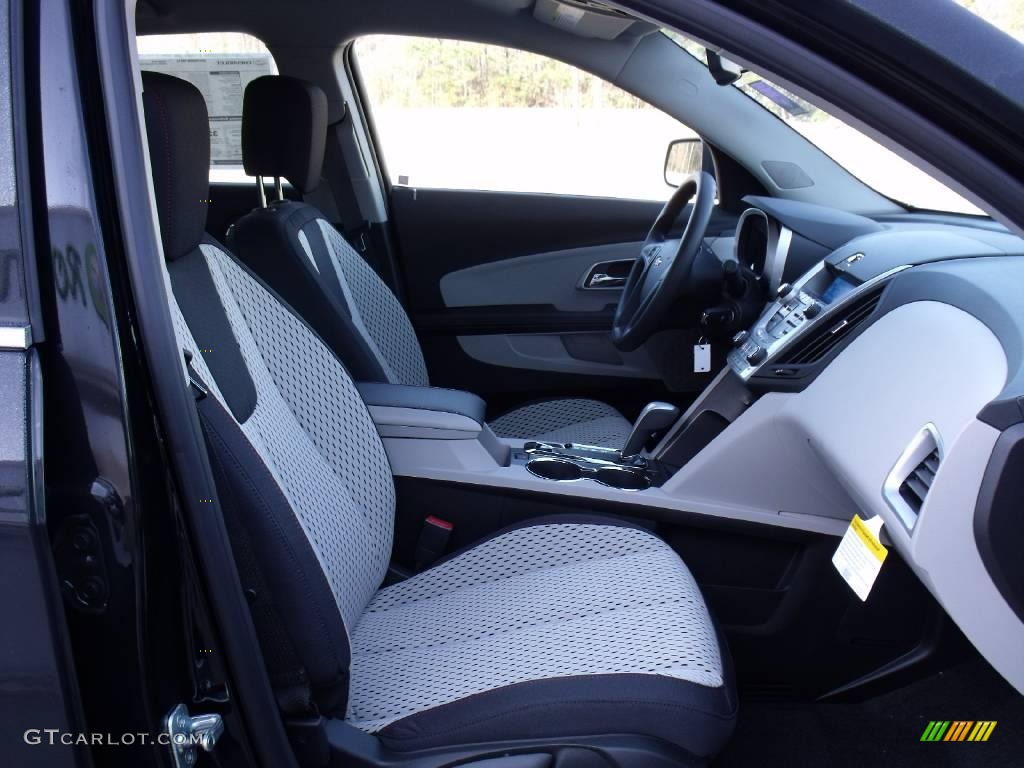 2010 Equinox LS - Black / Jet Black/Light Titanium photo #14