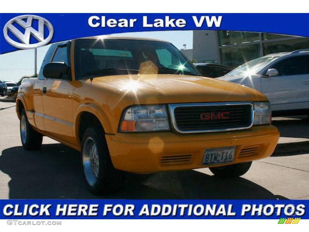 2003 Sonoma SL Extended Cab - Flame Yellow / Medium Gray photo #1