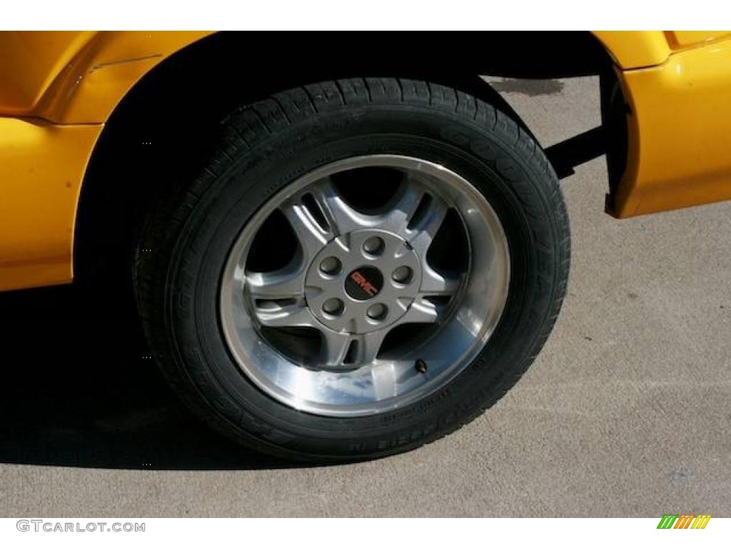 2003 Sonoma SL Extended Cab - Flame Yellow / Medium Gray photo #11