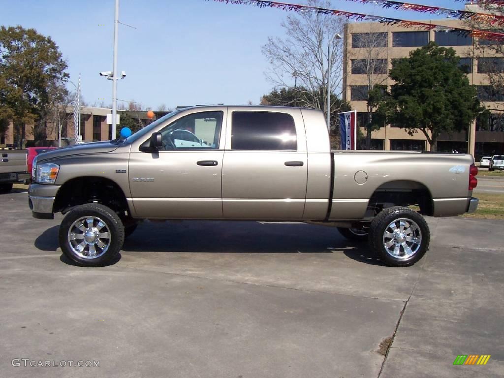 2008 Ram 1500 SLT Mega Cab 4x4 - Light Khaki Metallic / Khaki photo #2