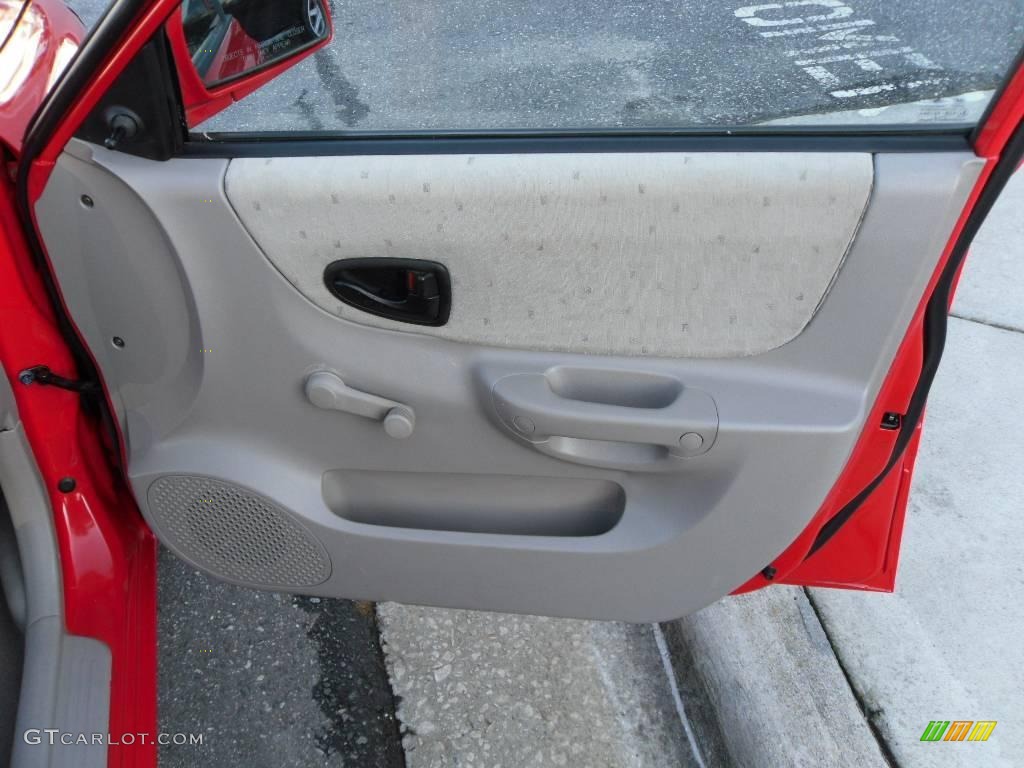 2004 Accent GL Sedan - Retro Red / Gray photo #17