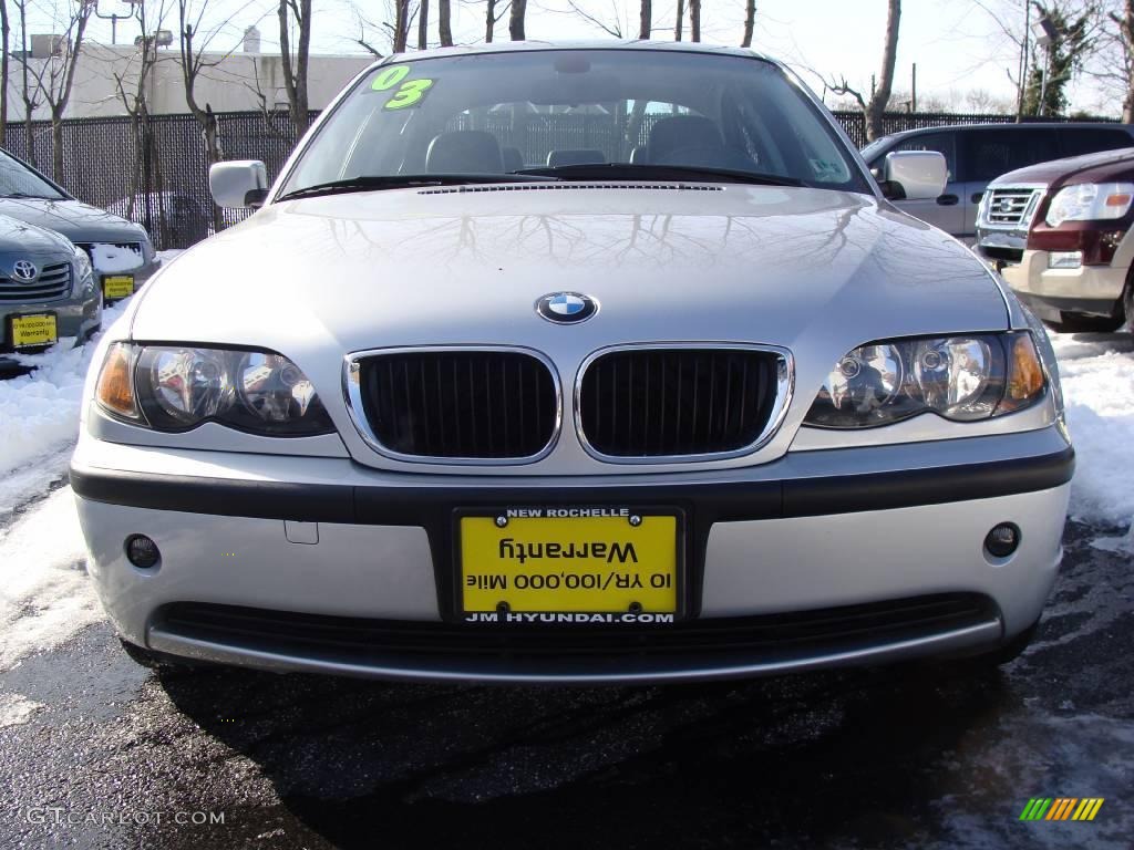 2003 3 Series 325i Sedan - Titanium Silver Metallic / Black photo #2