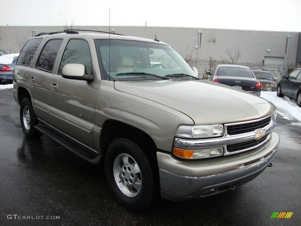 2002 Tahoe LT 4x4 - Light Pewter Metallic / Tan/Neutral photo #4