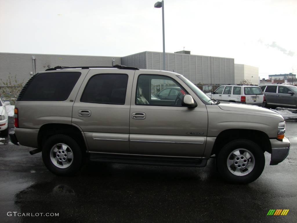 2002 Tahoe LT 4x4 - Light Pewter Metallic / Tan/Neutral photo #6