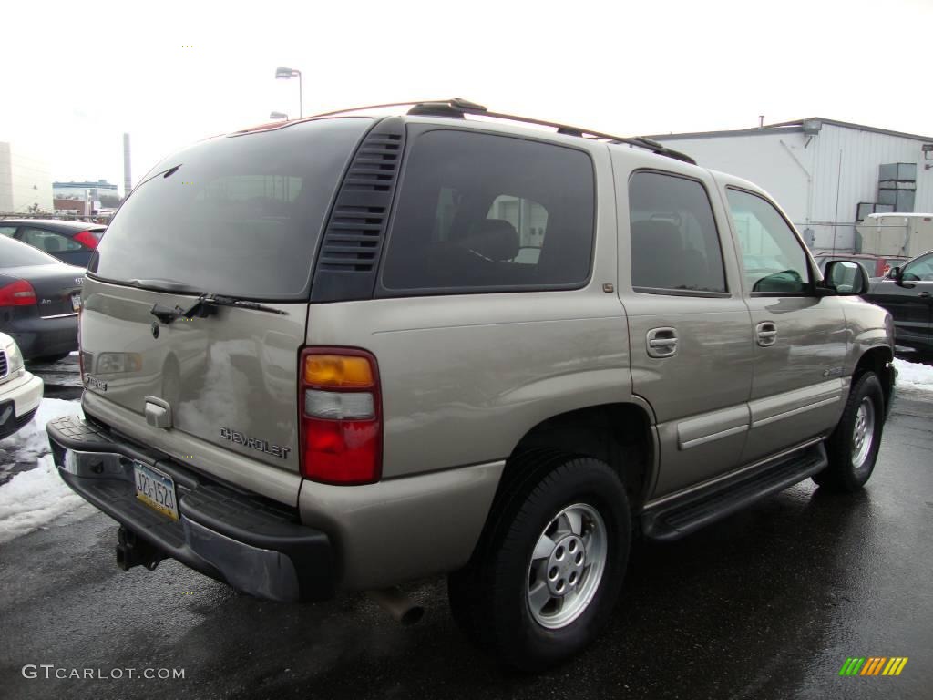 2002 Tahoe LT 4x4 - Light Pewter Metallic / Tan/Neutral photo #7