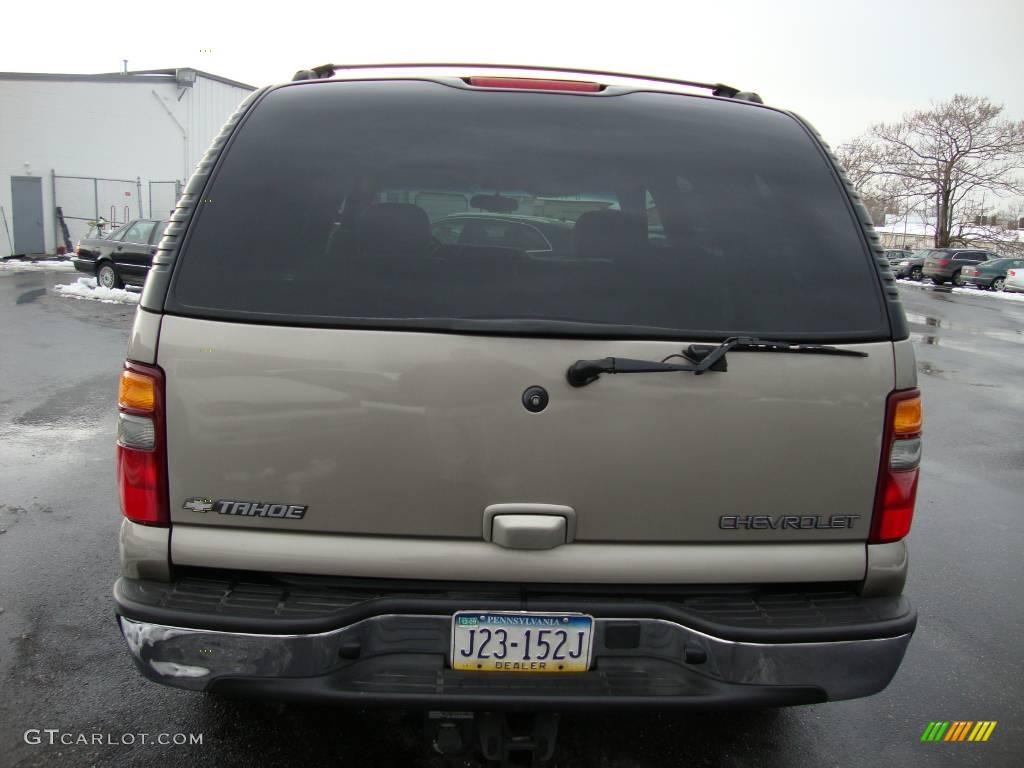 2002 Tahoe LT 4x4 - Light Pewter Metallic / Tan/Neutral photo #8