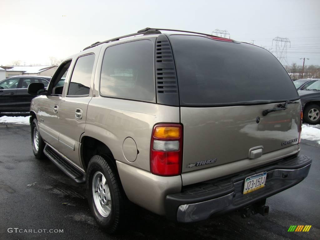 2002 Tahoe LT 4x4 - Light Pewter Metallic / Tan/Neutral photo #9