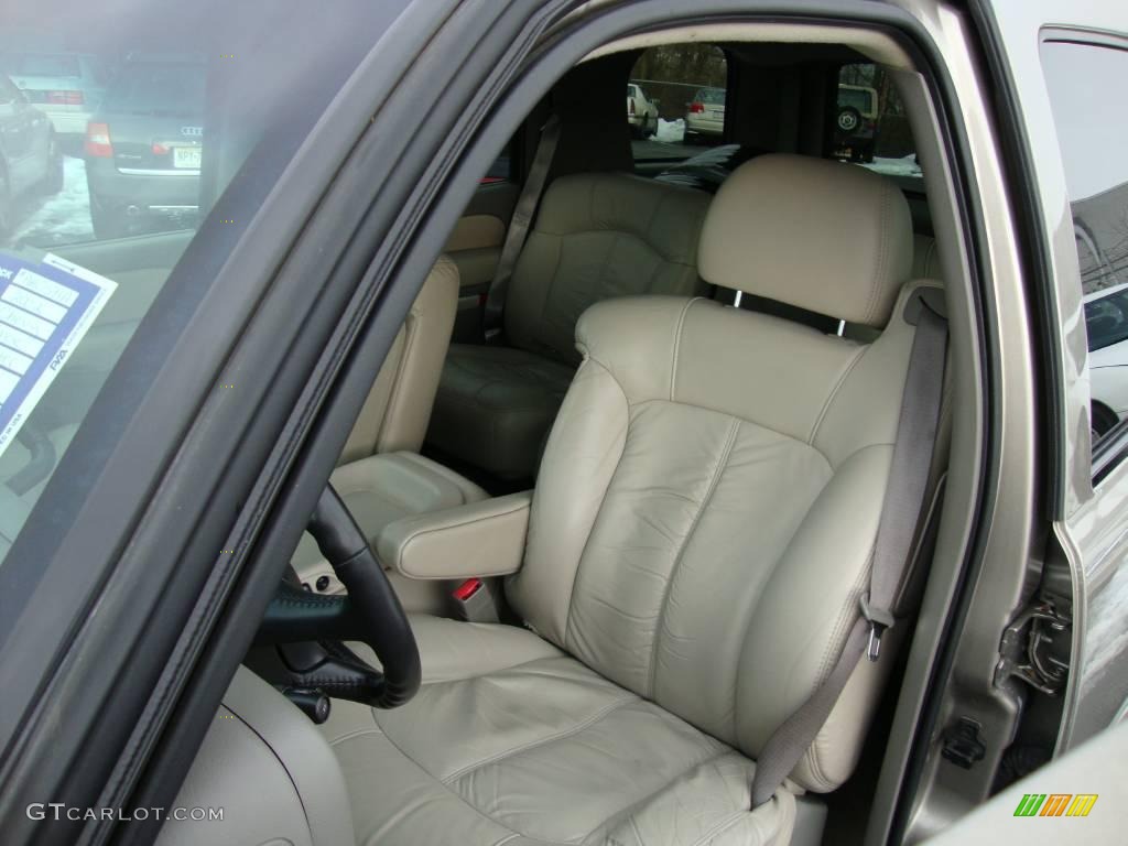 2002 Tahoe LT 4x4 - Light Pewter Metallic / Tan/Neutral photo #16