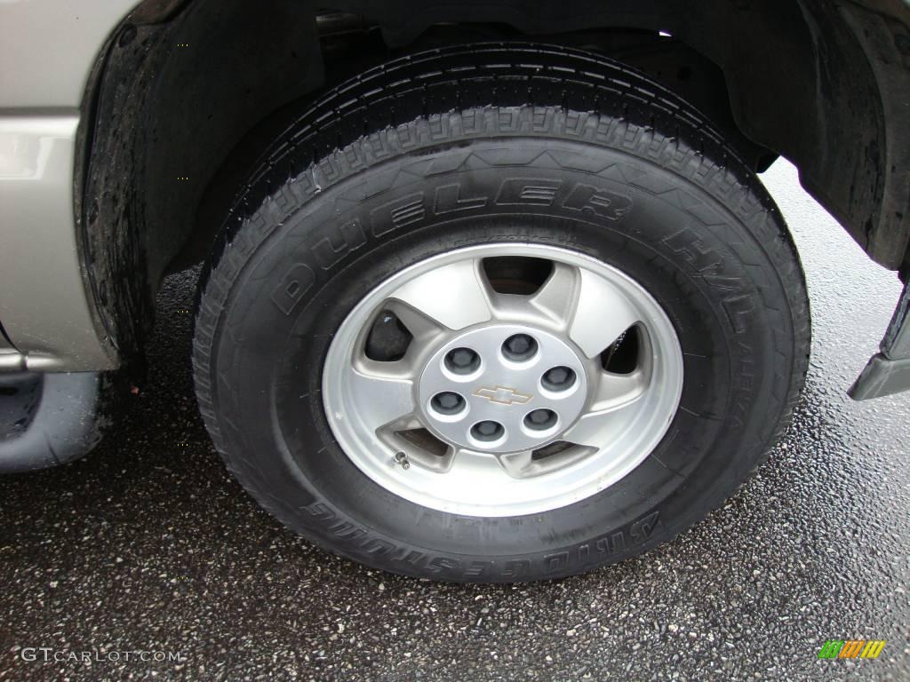 2002 Tahoe LT 4x4 - Light Pewter Metallic / Tan/Neutral photo #25