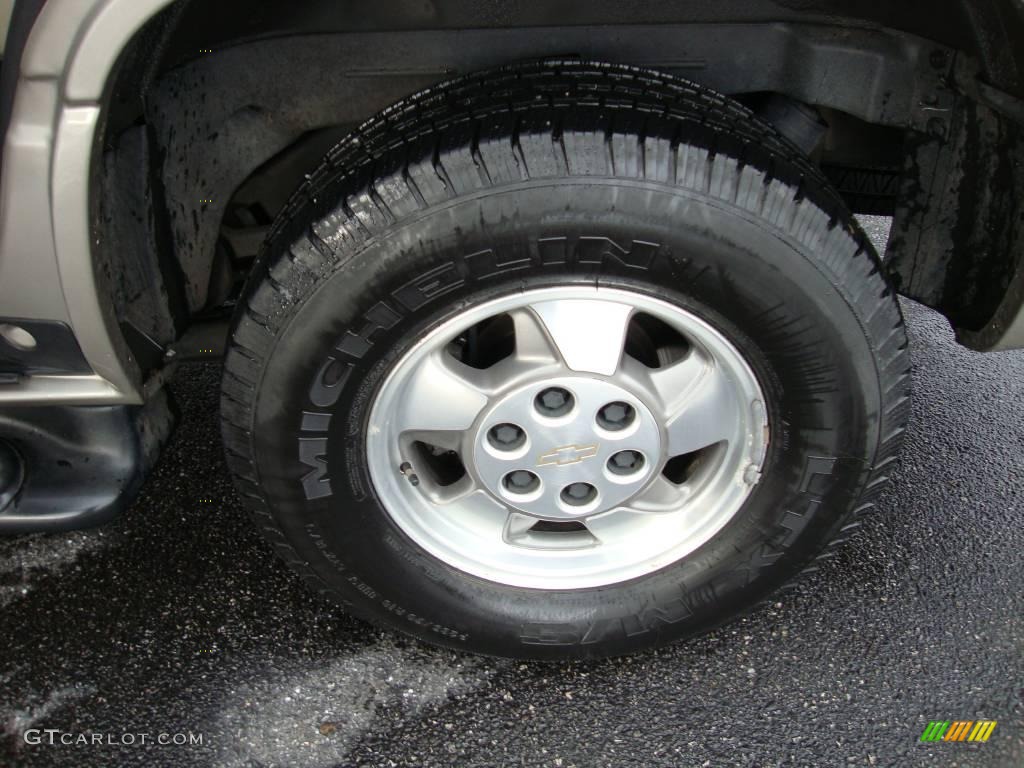 2002 Tahoe LT 4x4 - Light Pewter Metallic / Tan/Neutral photo #27