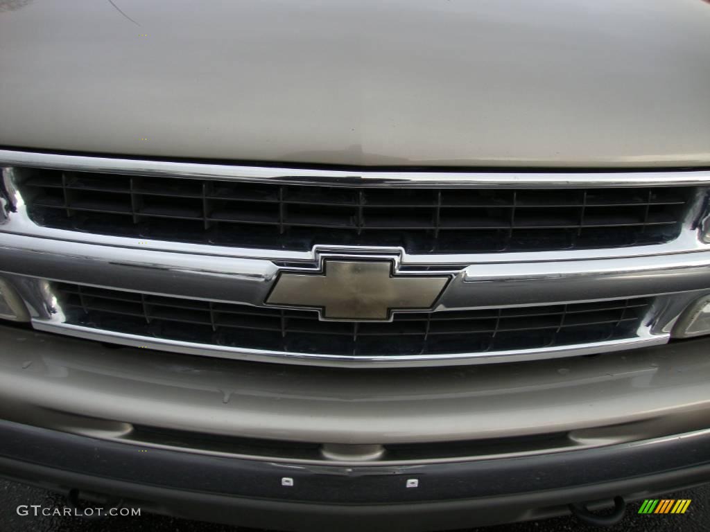2002 Tahoe LT 4x4 - Light Pewter Metallic / Tan/Neutral photo #34